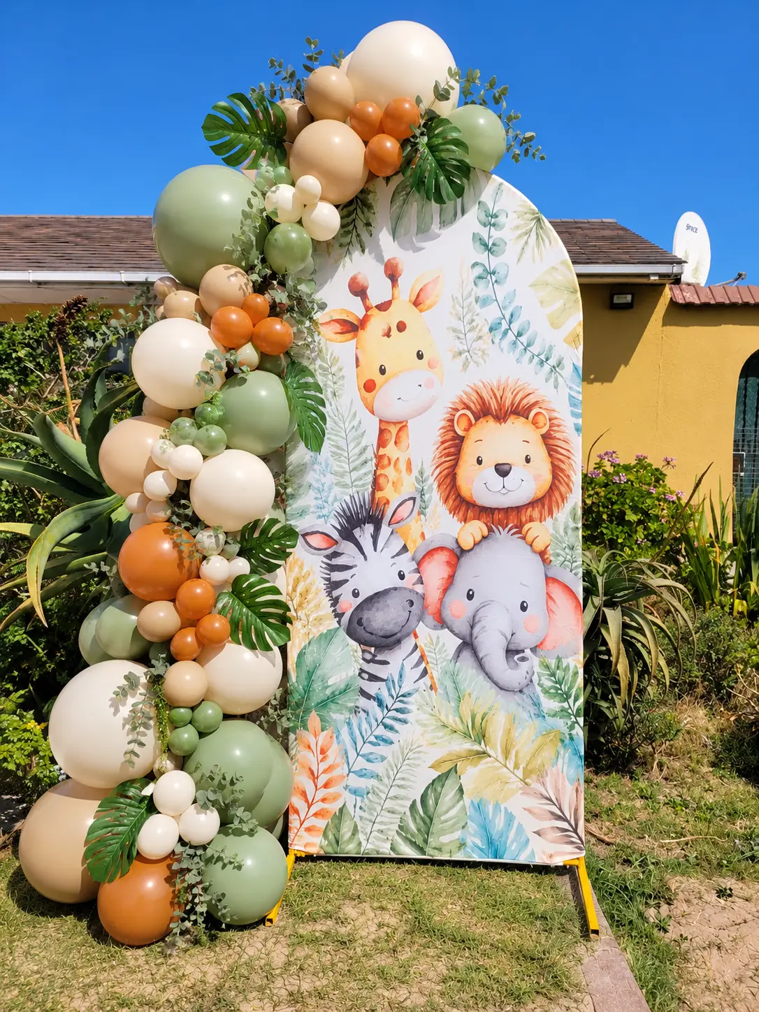 Safari printed arch cover