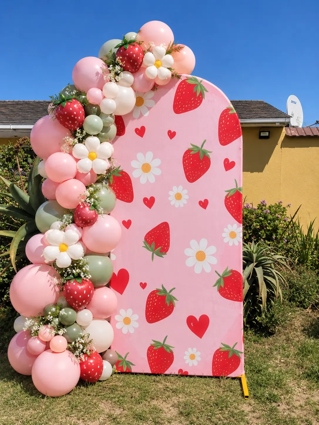 Strawberry & Daisy printed arch cover